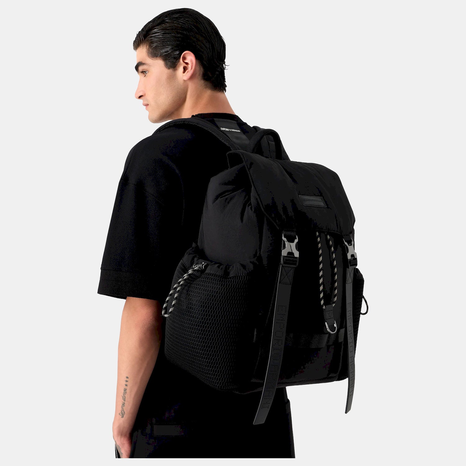emporio-armani-mochila-backpack-y4o411-y701j-black-preto_shot5