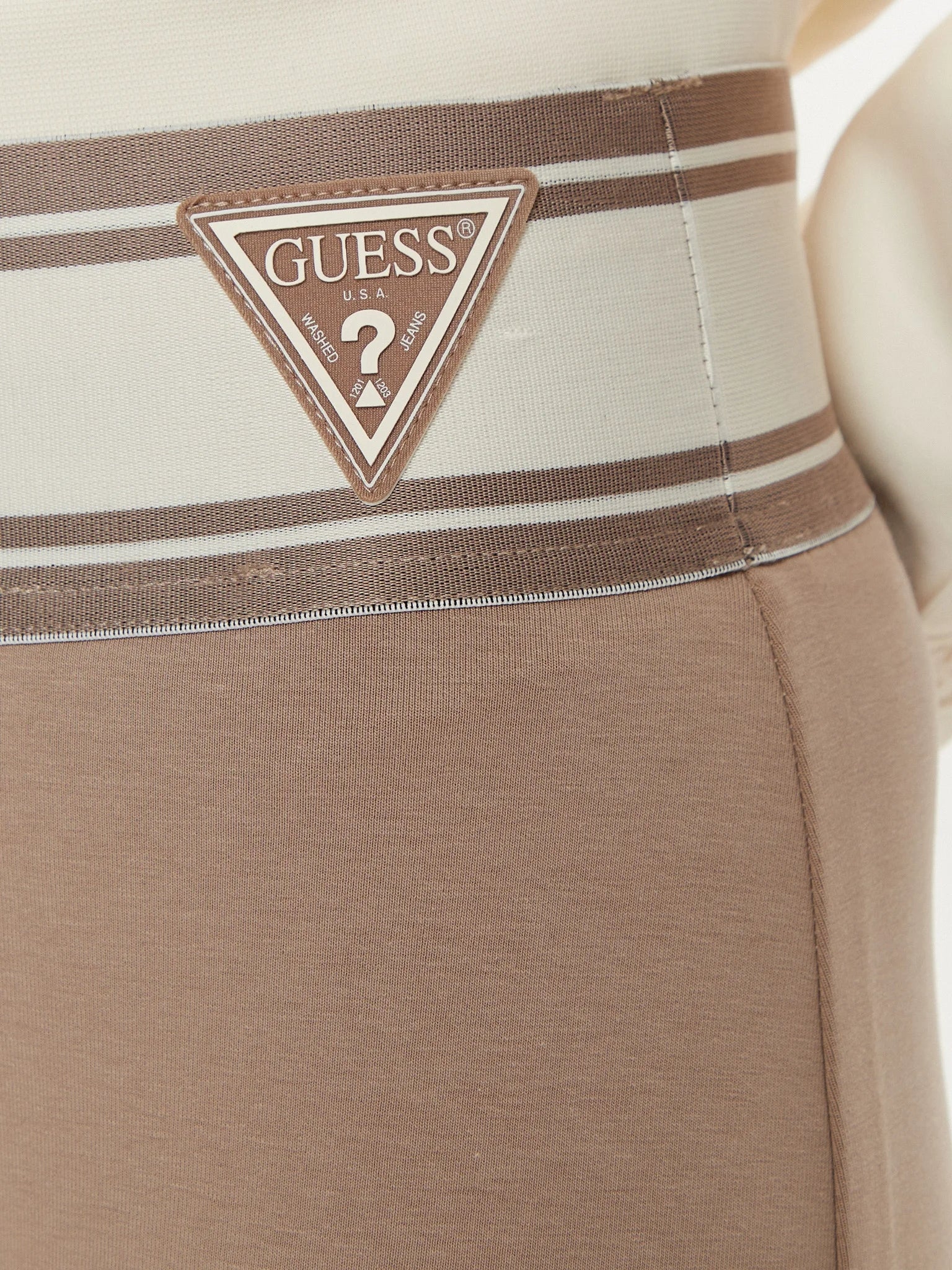 Guess Calcas Training Pants V3bb09 Kbck2 Grey Cinza_shot3