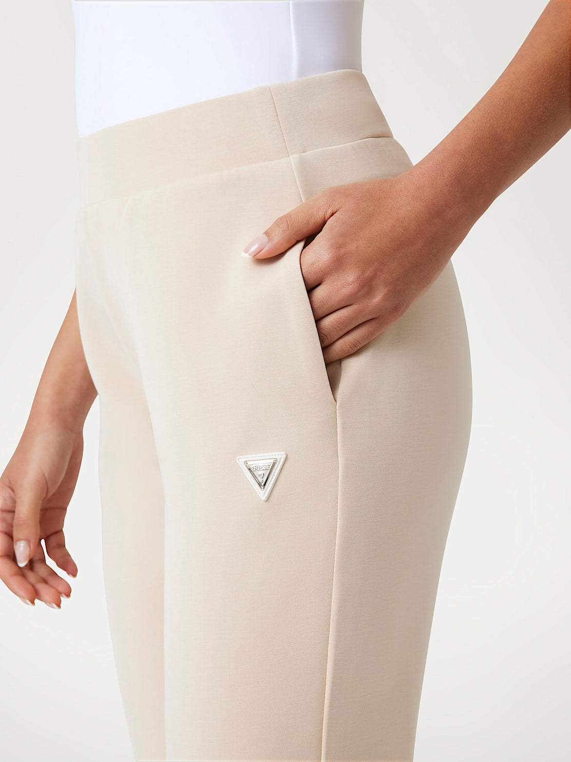 Guess Calcas Training Pants V4yb08 Kcay2 Taupe Taupe_shot3