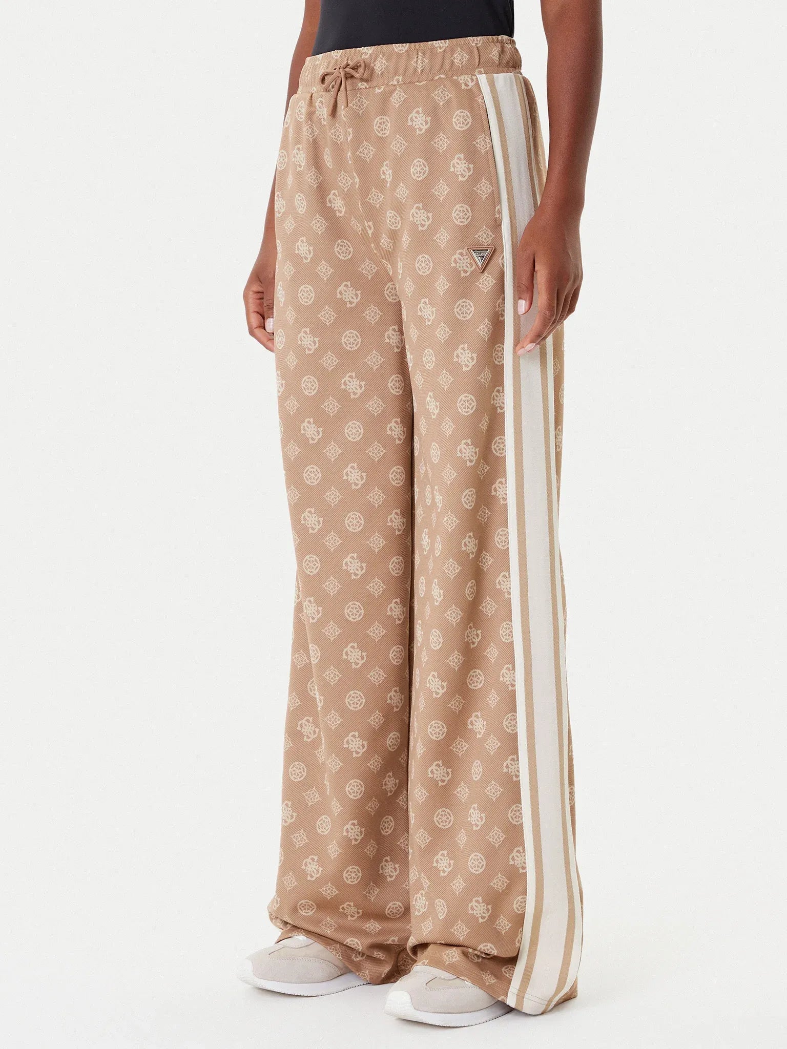 Guess Calcas Training Pants V5yb10 K0282 Sand Sand_shot1