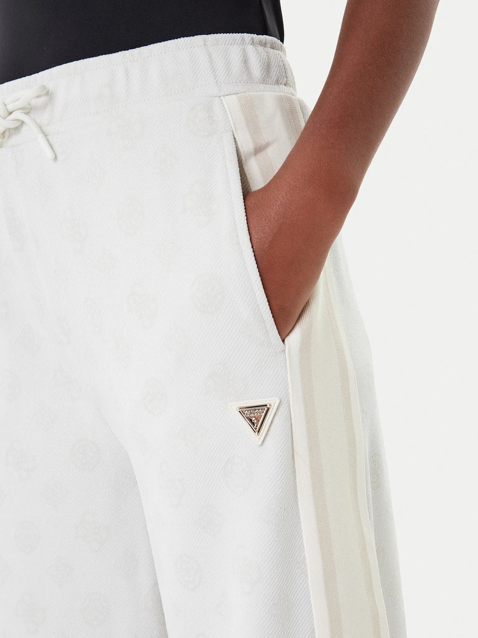 Guess Calcas Training Pants V5yb10 K0282 White Branco_shot4