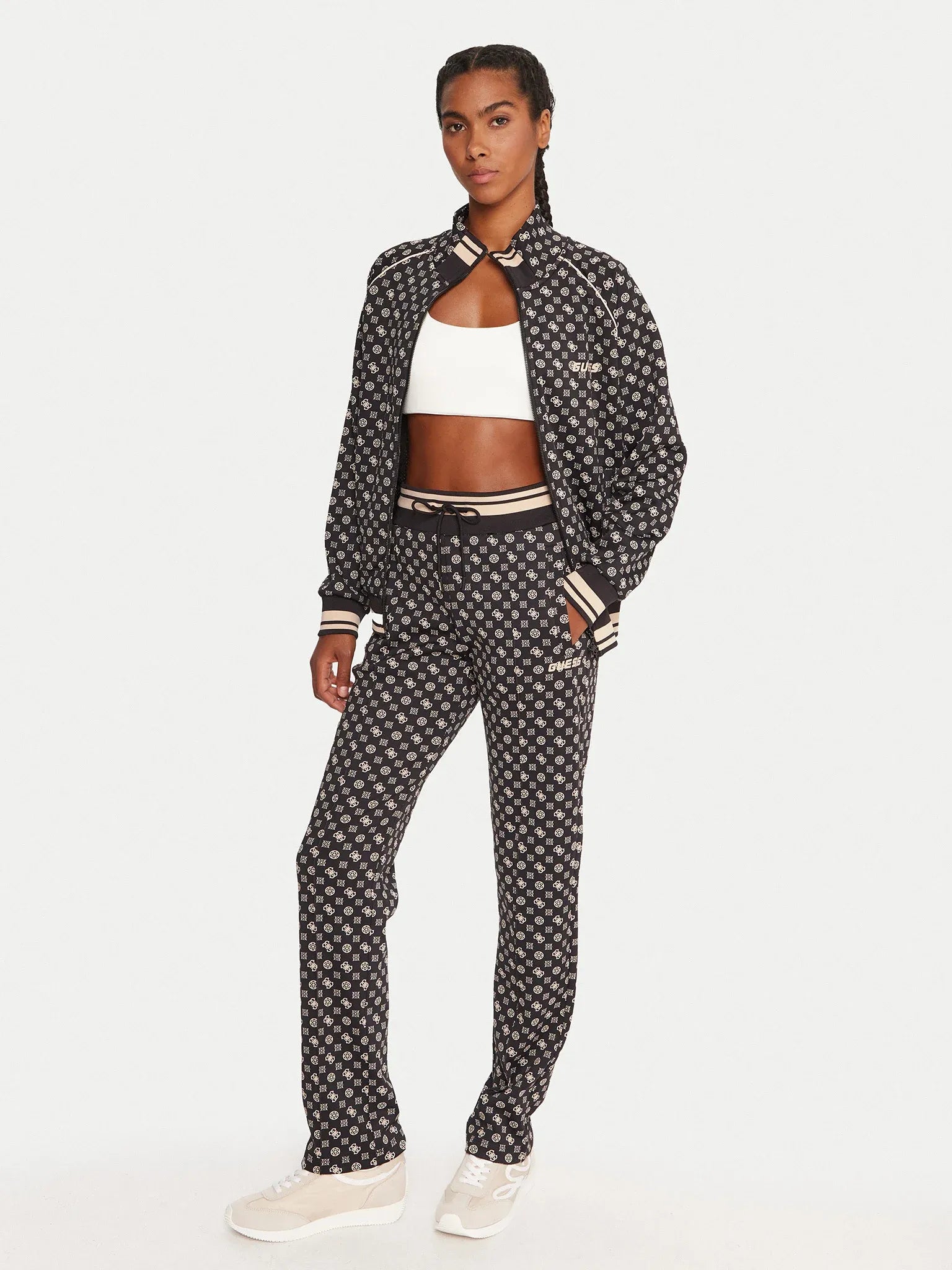 Guess Calcas Training Pants V5yb20 Kb212 Black.logo Preto_shot2