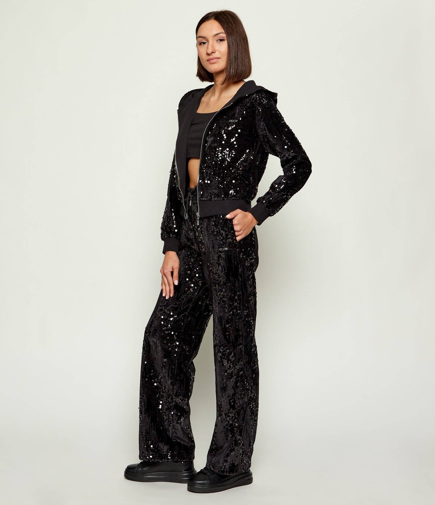 Guess Casaco Training Sweat Training V5bq02 K1922 Black Preto_shot2