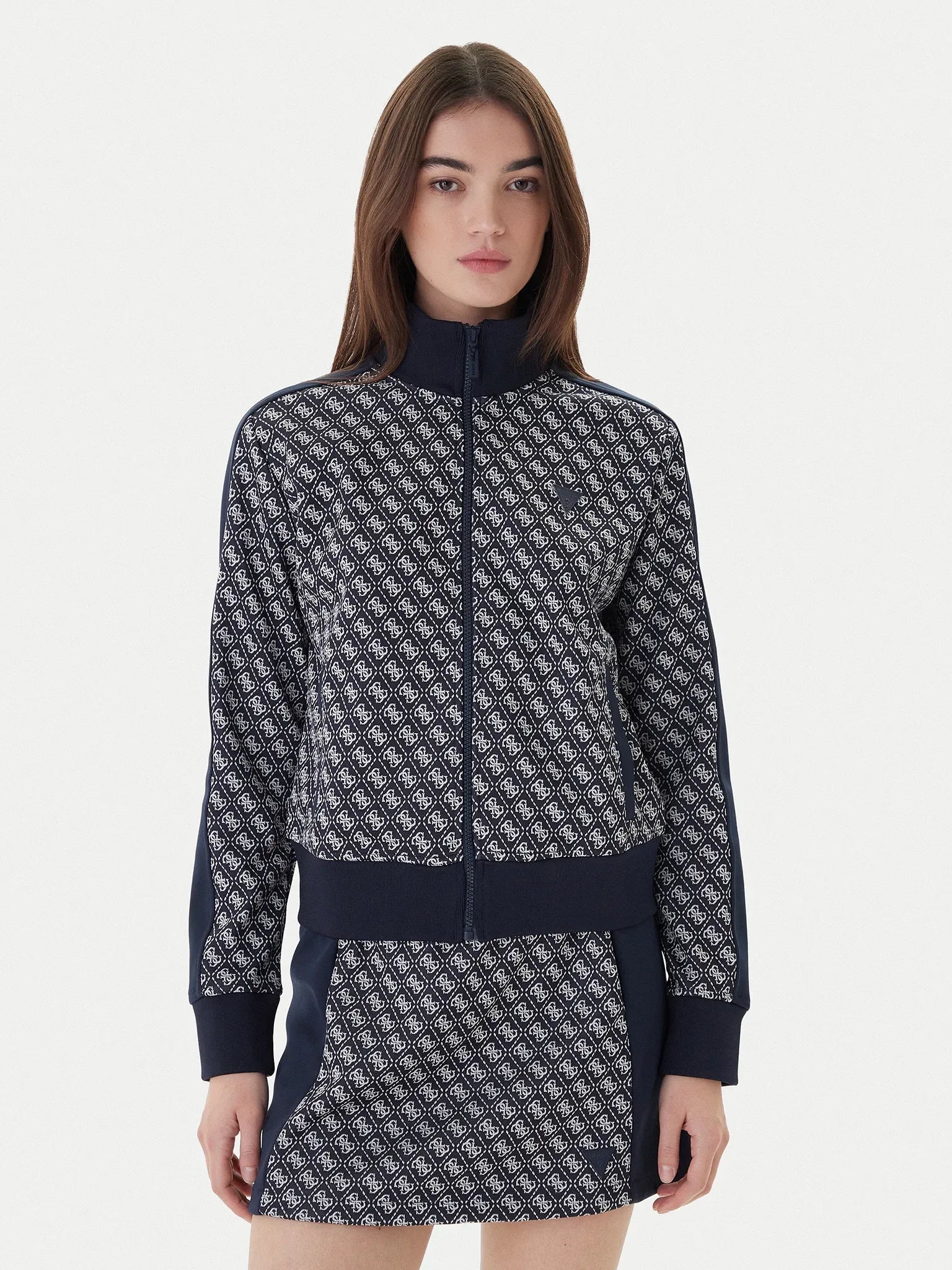 Guess Casaco Training Sweat Training V6rq08 K2042 Navy.logo Navy_shot2