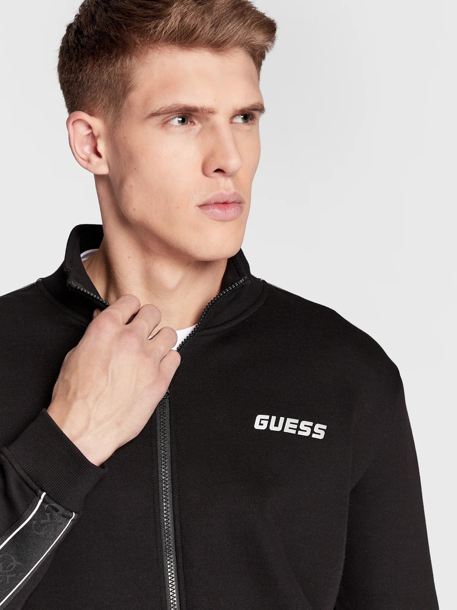 Guess Casaco Training Sweat Training Z2yq10 Kb3p2 Black Preto_shot5