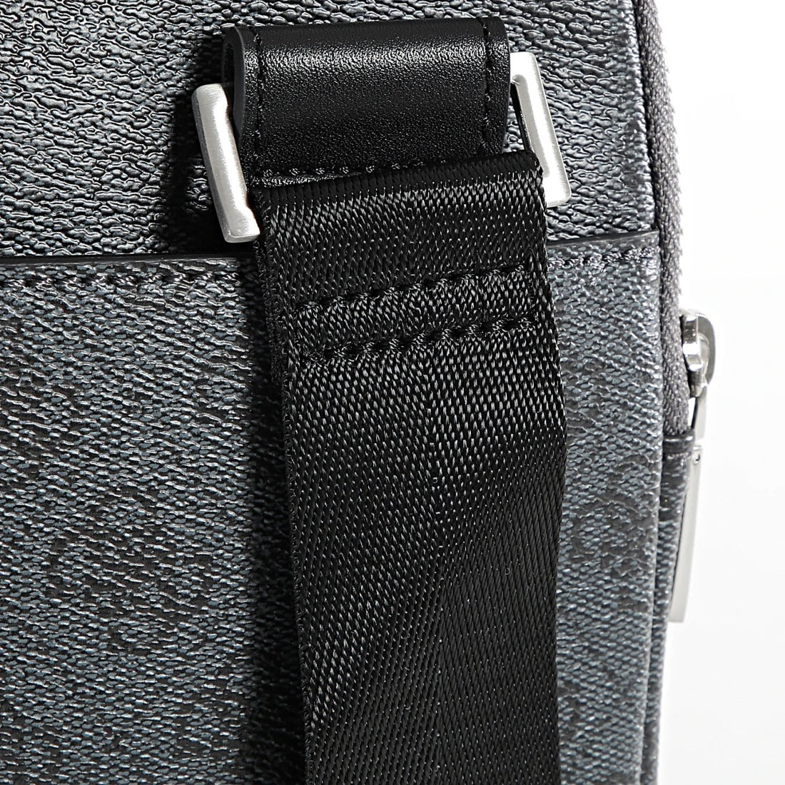 Guess Crossbody Hmevzl P2223 Black.logo Preto_shot3