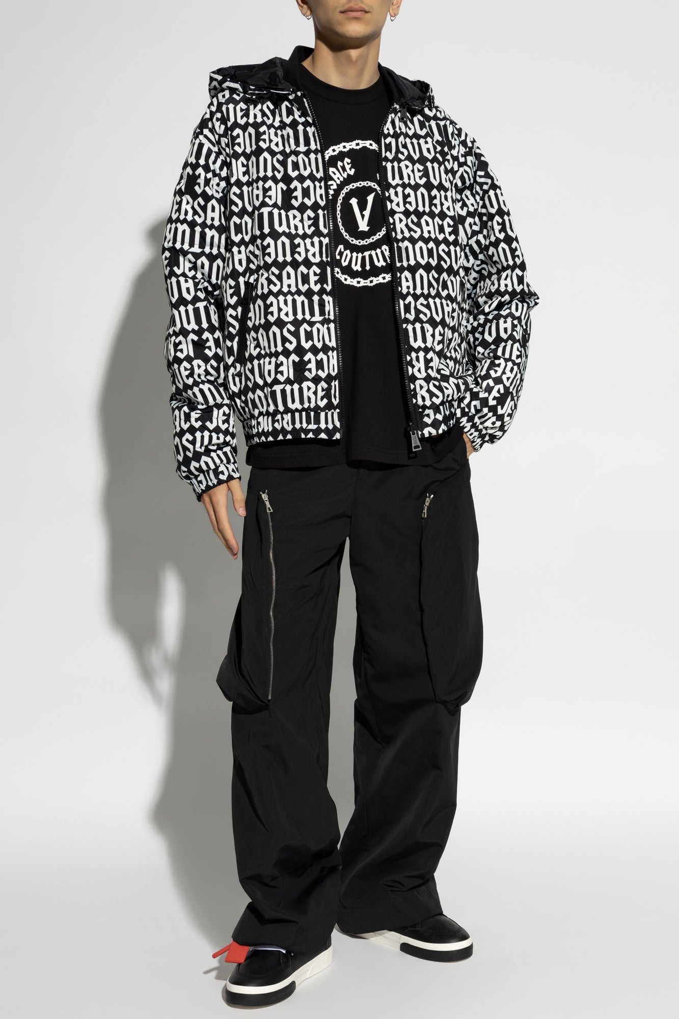 Versace Blusao Jackets 77gaud16 Blk White Preto Branco_shot2