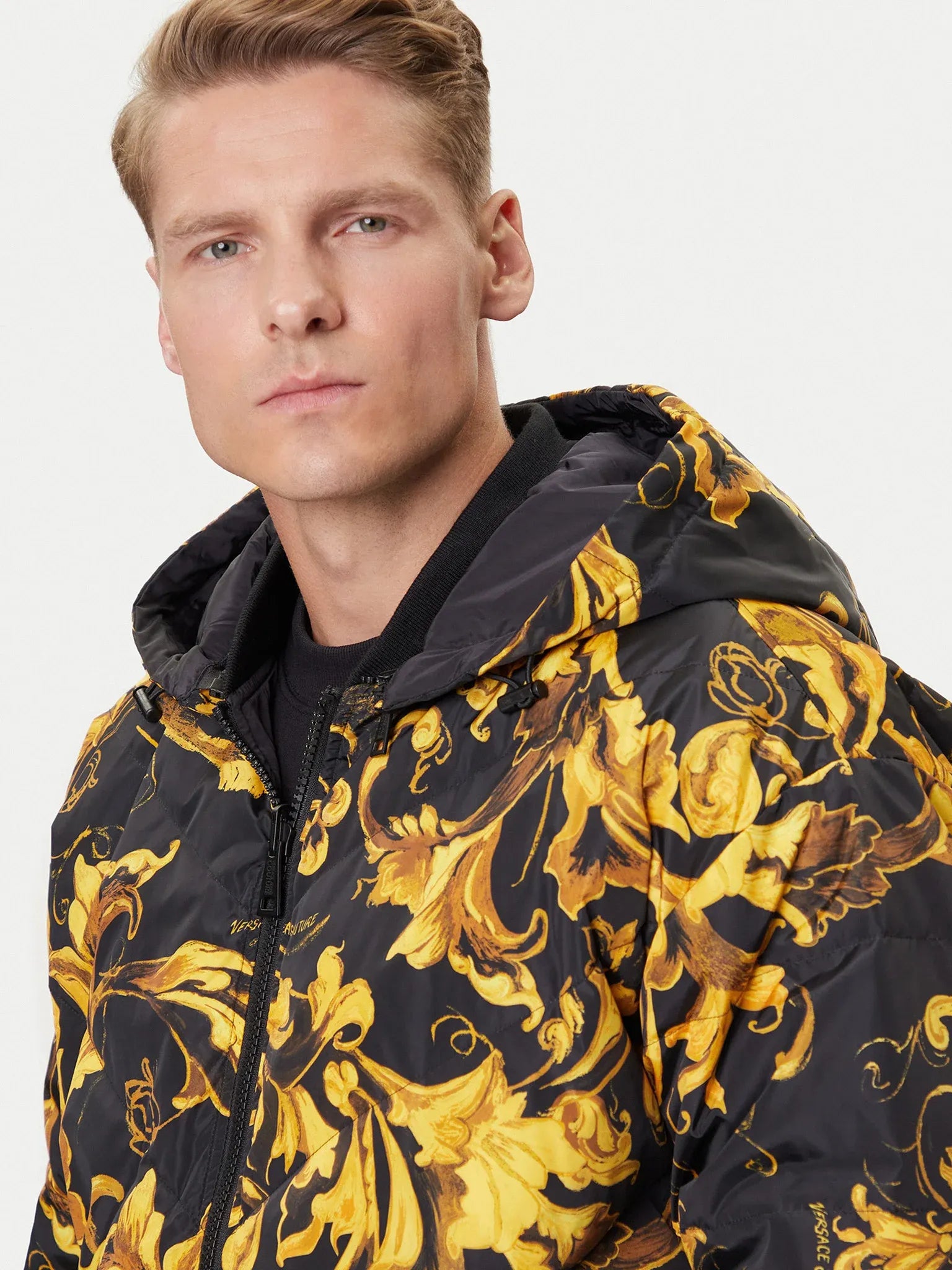 Versace Blusao Jackets 79gaud16 Blk Gold Preto Ouro_shot5