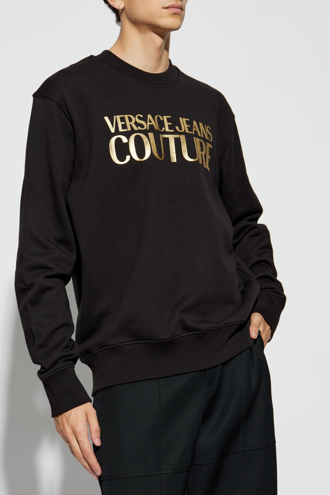 Versace Camisola Sweat 77gait05 Blk Gold Preto Ouro_shot2