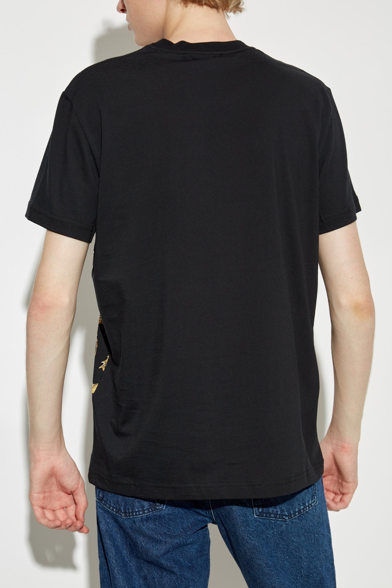 Versace T Shirt 77gah6sc Blk Gold Preto Ouro_shot4