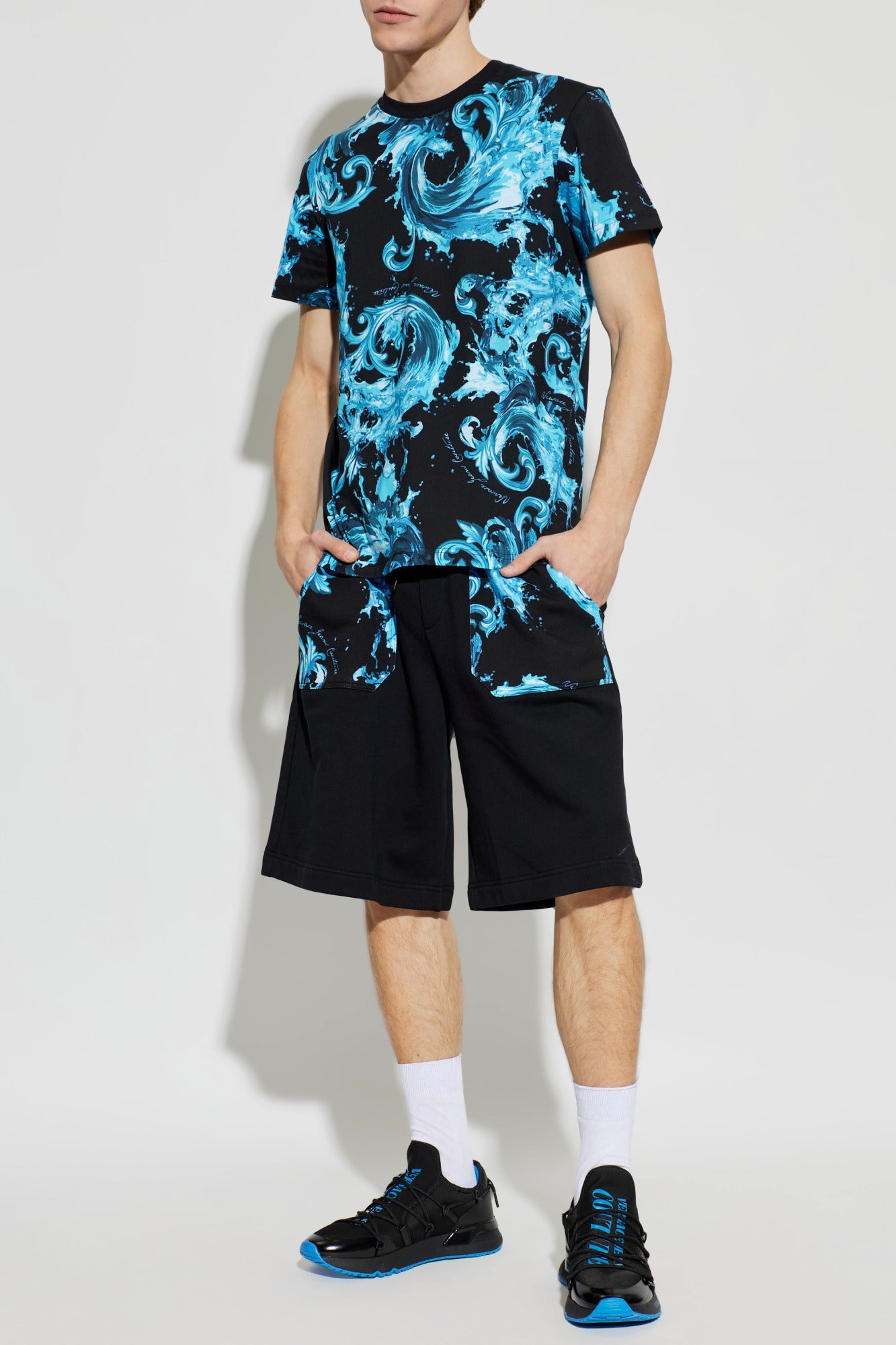 Versace T Shirt 80gah6s0 Black Blue Preto Azul_shot2