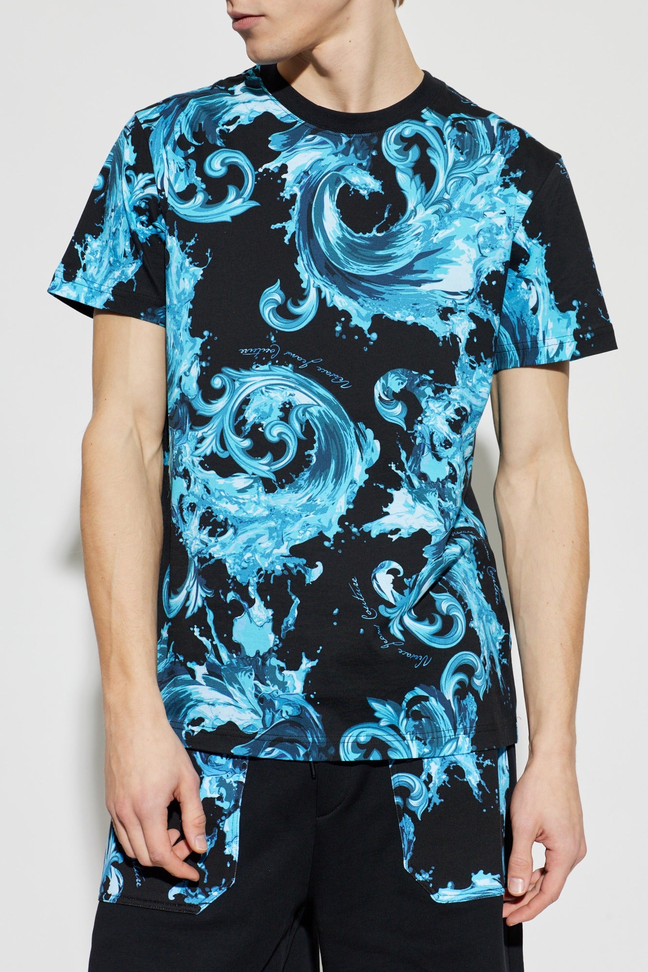 Versace T Shirt 80gah6s0 Black Blue Preto Azul_shot3
