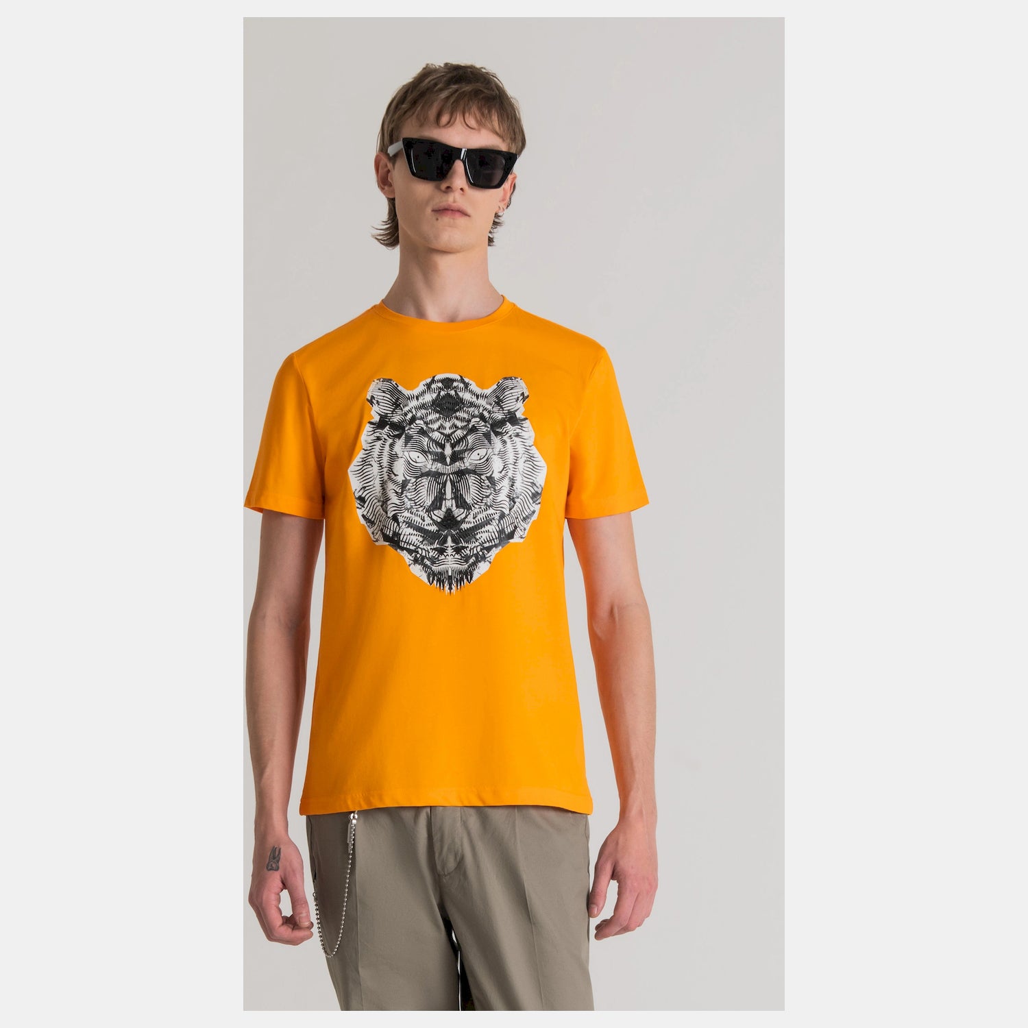 Antony Morato T Shirt Mmks02281 Orange Laranja_shot1