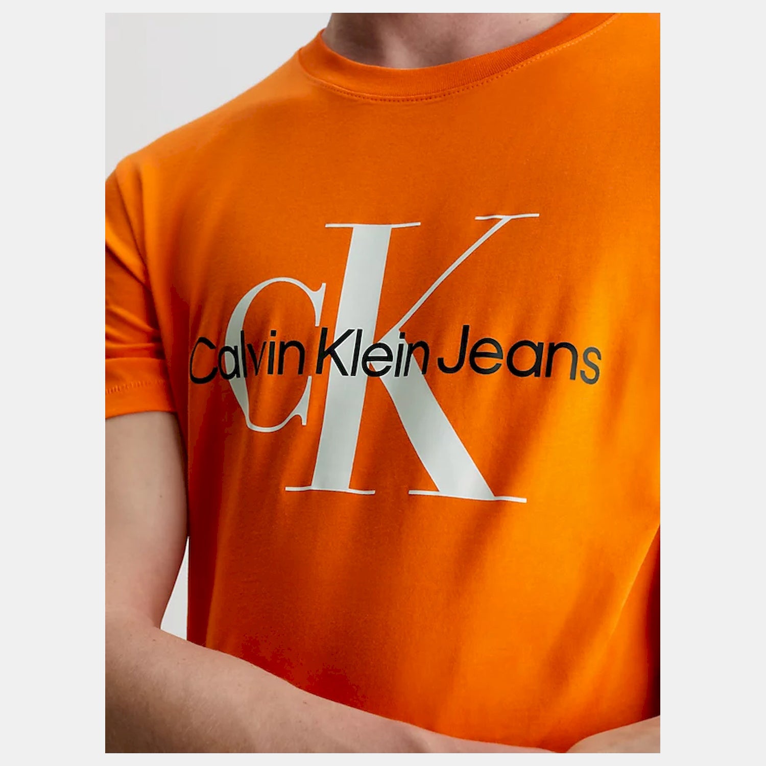 Calvin Klein T Shirt J30j320806 Orange Laranja_shot1