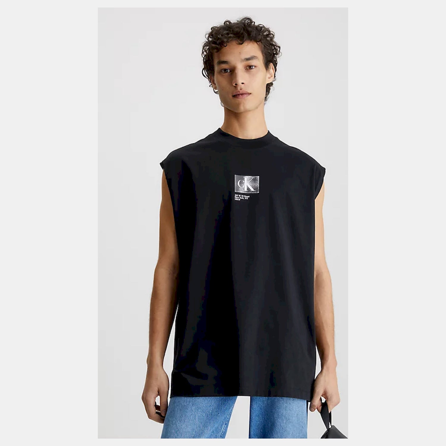 Calvin Klein T Shirt J30j322878 Black Preto_shot5