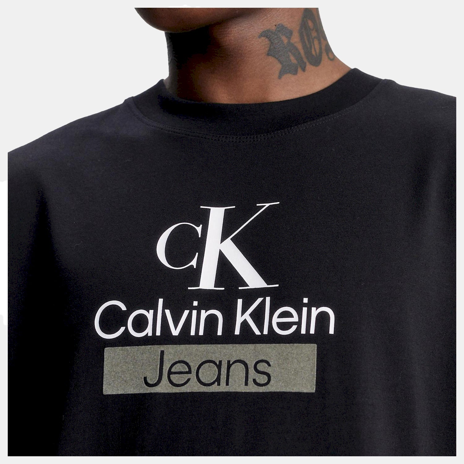 Calvin Klein T Shirt J30j323759 Black Preto_shot3