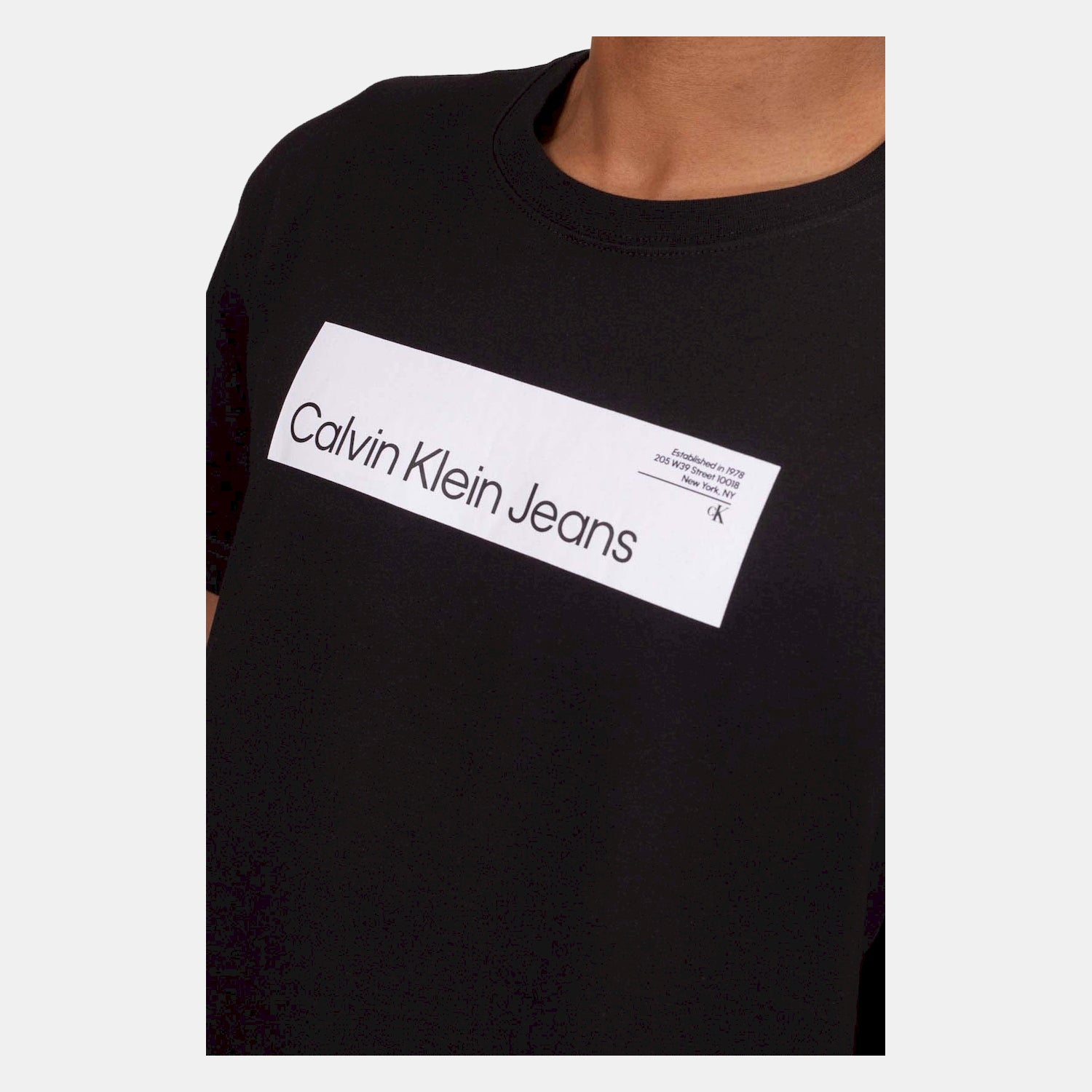 Calvin Klein T Shirt J30j324018 Black Preto_shot3